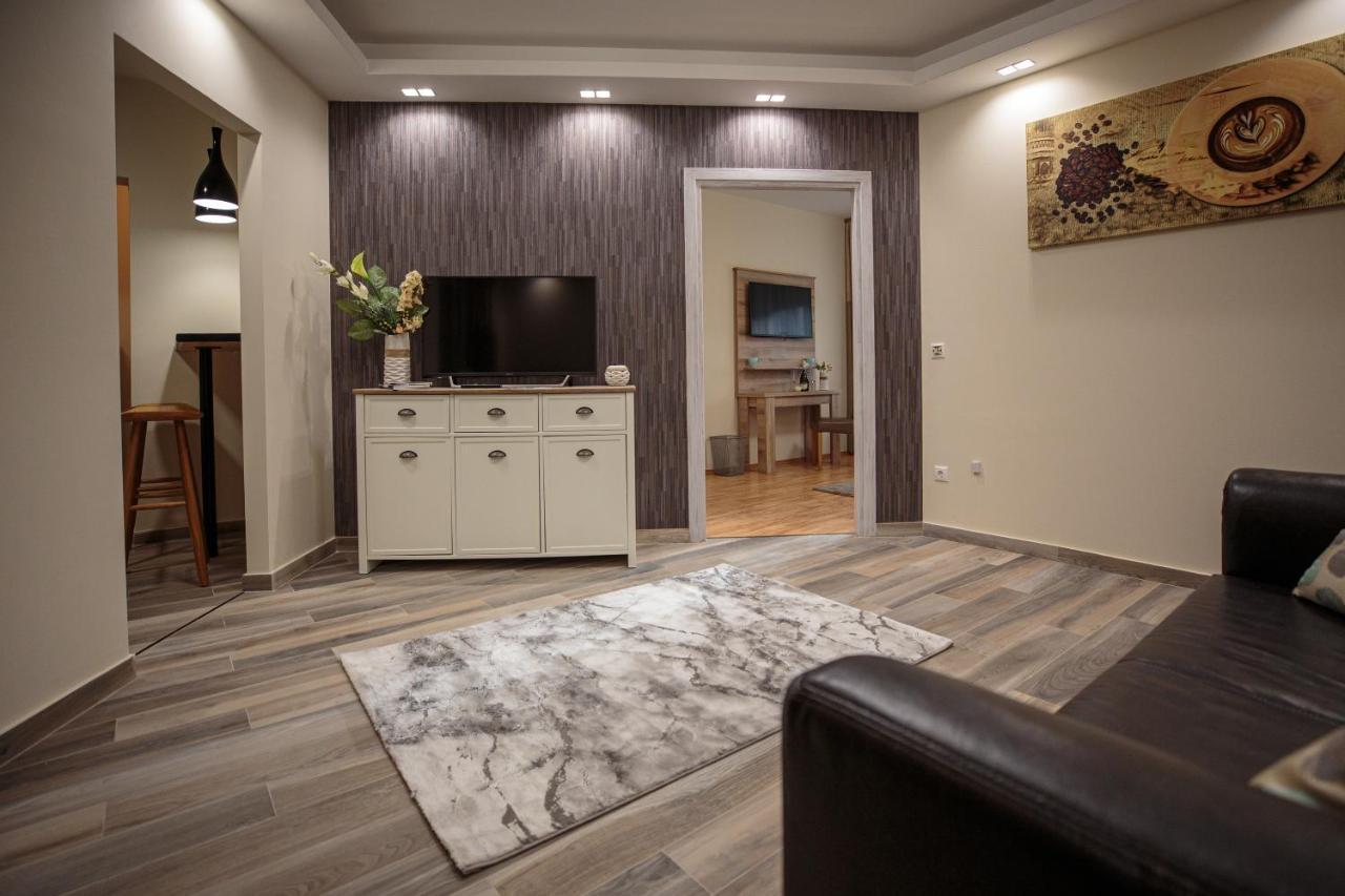 Mokka Apartments Miskolc Buitenkant foto